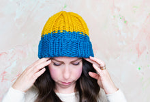 Load image into Gallery viewer, Slouchy Beanie Knitting Pattern, Knitting Pattern Hat, PDF pattern, Instant Download, Chunky yarn, Color Pop Super Chunky Hat
